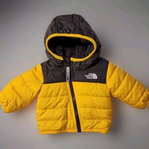 NORTH FACE‎ REVERSIBLE HOODED SHERPA PUFFER JACKET UNISEX YELLOWBLACK 0-3months